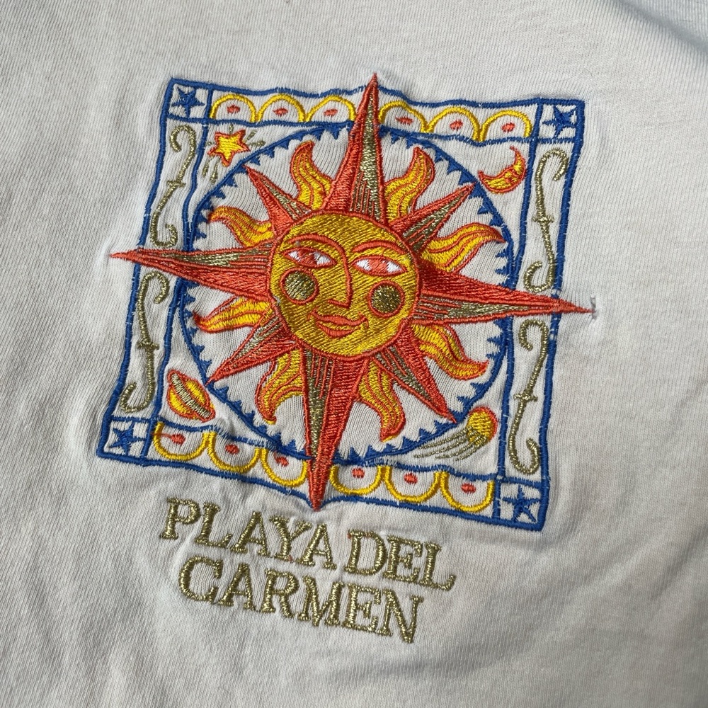 Vintage Y2K T-shirt embroidered